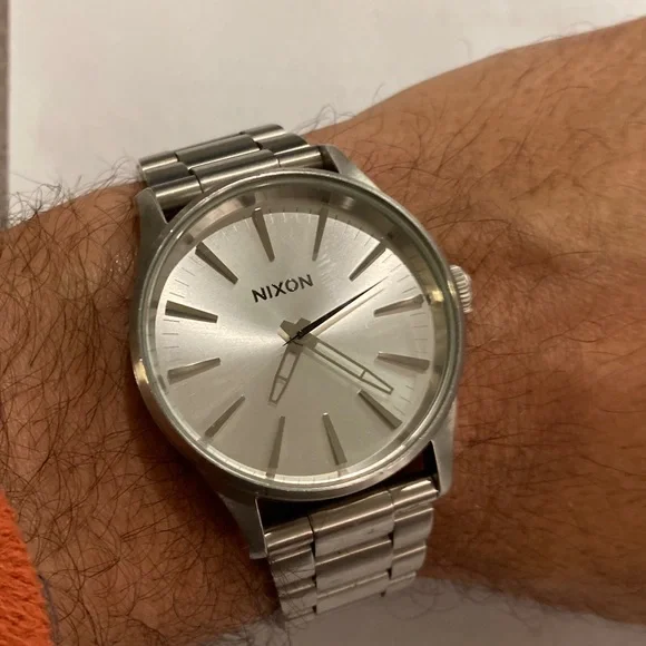 Nixon Sentry 38 Stainless Steel watch, silver dial and hands.  Working battery Nixon  main image 3
